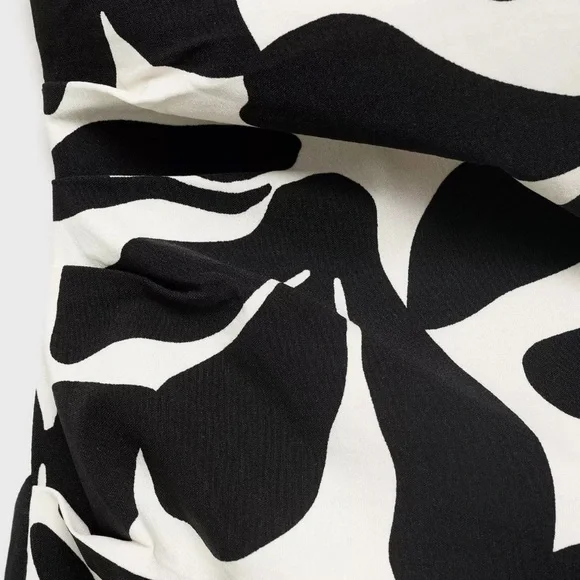 Mango Knot Floral One Shoulder Mini Dress in Black & White - Picture 7 of 7